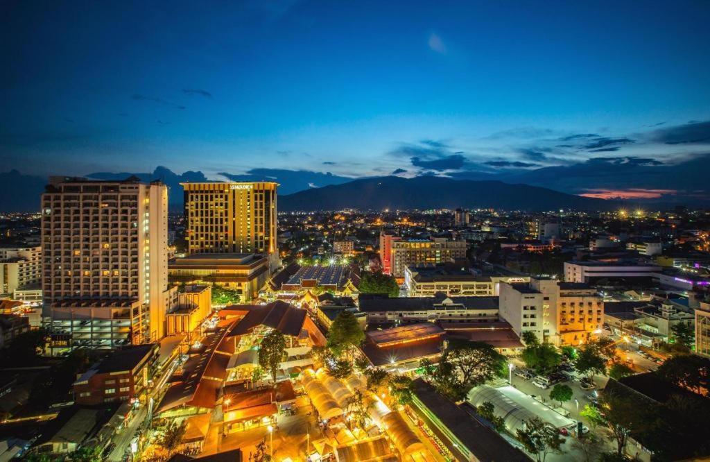 Oyo 412 7 Days Hotel Chiang Mai Exterior foto