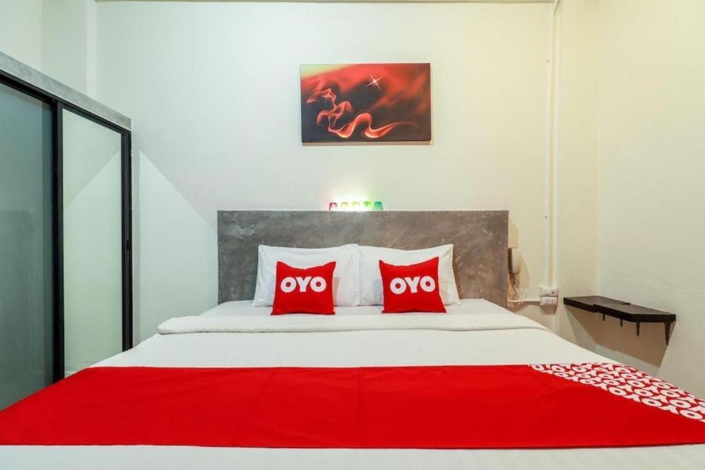 Oyo 412 7 Days Hotel Chiang Mai Exterior foto